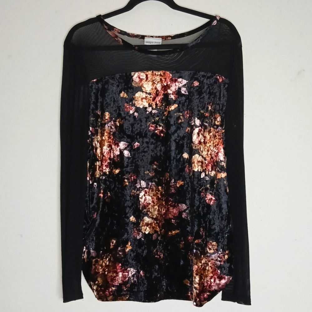 Lexington Avenue Women's Velvet floral Top | Size: XL